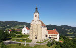 Pfarrkirche Hl. Maria und Kapelle Hl. Anna in Pöllauberg  © Wikimedia Commons / C.Stadler_Bwag